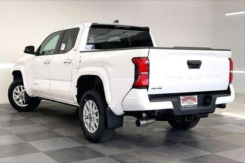 Ice Cap 2026 Toyota Tacoma SR5