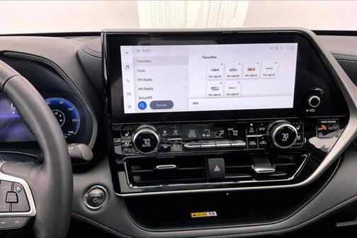 2023 Toyota Highlander Hybrid Platinum