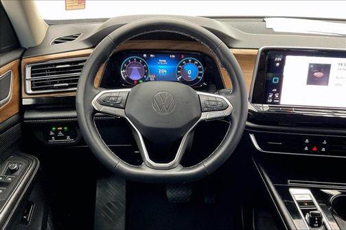 2024 Volkswagen Atlas 2.0T SE w/Technology 4MOTION