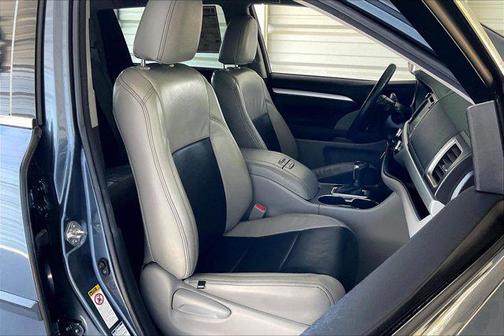 2016 Toyota Highlander LE Plus