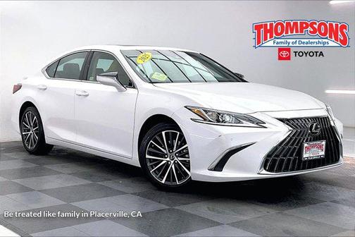 2025 Lexus ES 300h Base