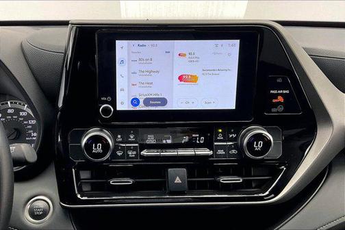 2025 Toyota Highlander LE