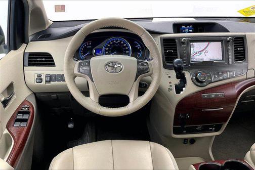 2014 Toyota Sienna XLE