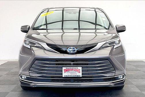 2021 Toyota Sienna Platinum 7 Passenger