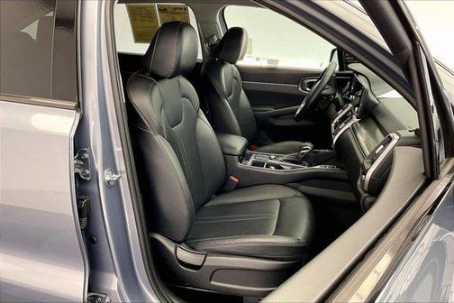 Everlasting Silver 2023 Kia Sorento S