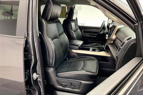 2023 RAM 2500 Laramie Crew Cab 4x4 6'4' Box