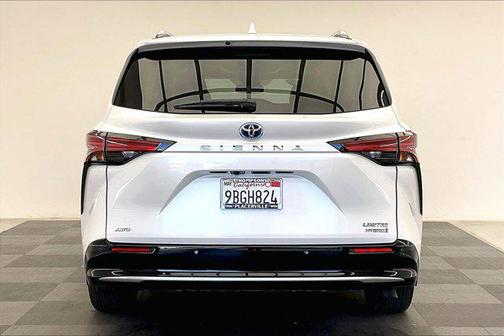 2022 Toyota Sienna Limited