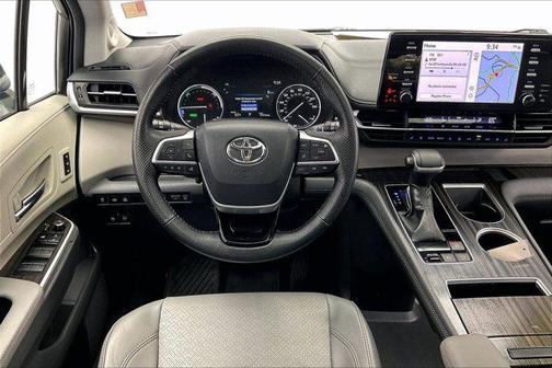 2022 Toyota Sienna Limited