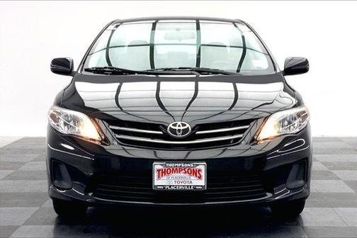 Photo 2 of 34 of 2013 Toyota Corolla LE