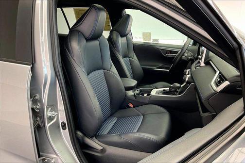 2021 Toyota RAV4 Hybrid SE