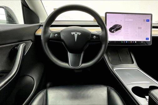 2022 Tesla Model Y Long Range Dual Motor All-Wheel Drive