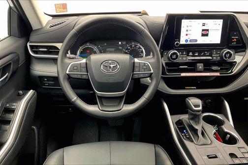 2025 Toyota Highlander Hybrid XLE