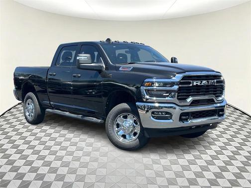 2025 RAM 2500 Tradesman Crew Cab 4x4 6'4' Box