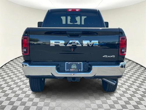 2025 RAM 2500 Tradesman Crew Cab 4x4 6'4' Box