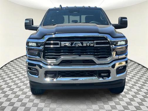 2025 RAM 2500 Tradesman Crew Cab 4x4 6'4' Box