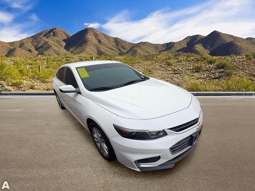 Summit White 2018 Chevrolet Malibu LT