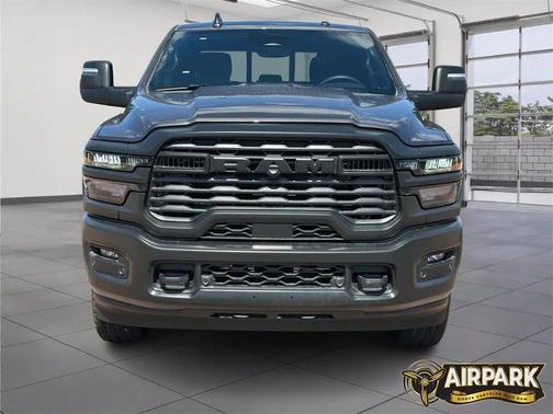 2025 RAM 2500 Tradesman Crew Cab 4x4 6'4' Box