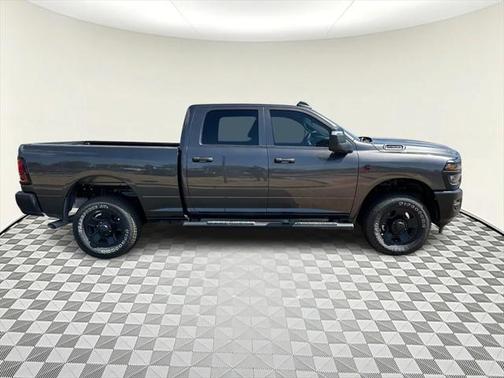 2025 RAM 2500 Tradesman Crew Cab 4x4 6'4' Box