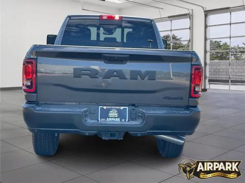 2025 RAM 2500 Tradesman Crew Cab 4x4 6'4' Box