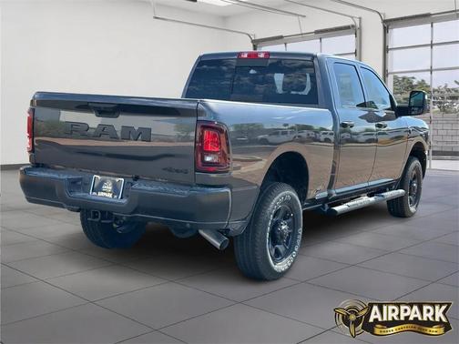 2025 RAM 2500 Tradesman Crew Cab 4x4 6'4' Box