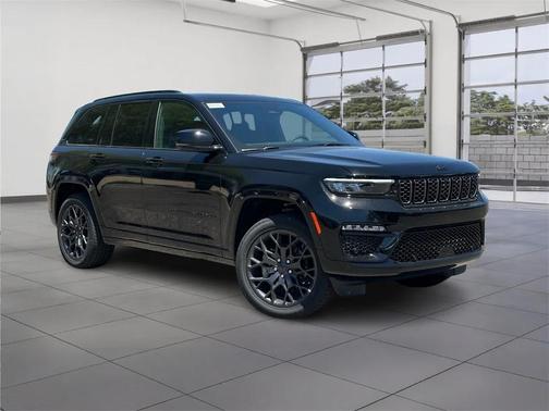 2025 Jeep Grand Cherokee Summit