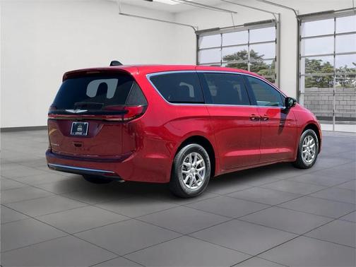 2026 Chrysler Pacifica L
