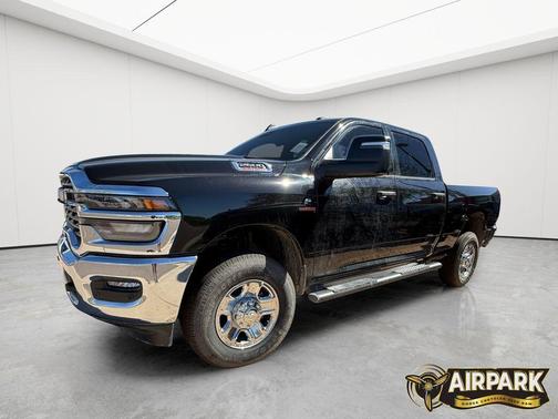 Diamond Black Crystal Pearlcoat 2026 RAM 2500 Tradesman