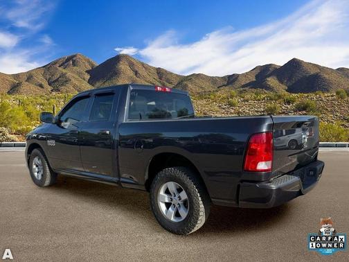 Brilliant Black Crystal Pearlcoat 2017 RAM 1500 Express