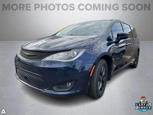 2020 Chrysler Pacifica Touring