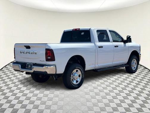 2025 RAM 2500 Tradesman Crew Cab 4x4 6'4' Box