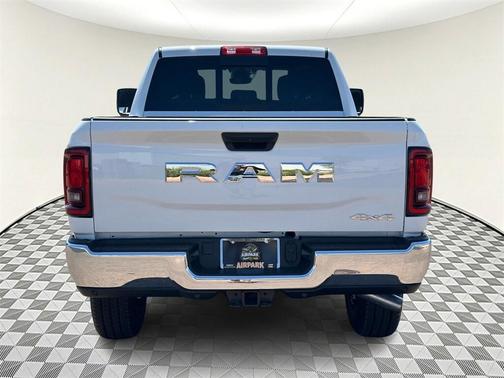 2025 RAM 2500 Tradesman Crew Cab 4x4 6'4' Box