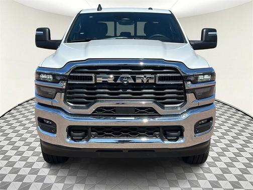 2025 RAM 2500 Tradesman Crew Cab 4x4 6'4' Box