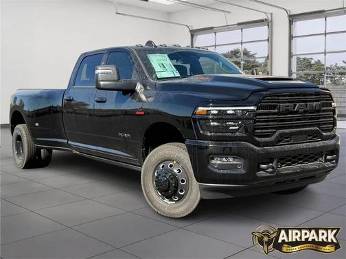 2026 RAM 3500 Laramie Crew Cab 4x4 8' Box