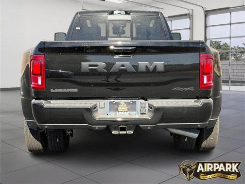 2026 RAM 3500 Laramie Crew Cab 4x4 8' Box