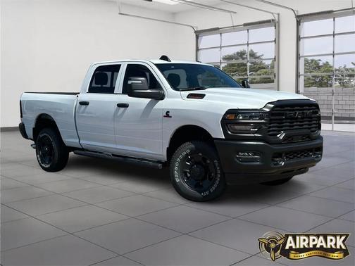 2025 RAM 2500 Tradesman Crew Cab 4x4 6'4' Box