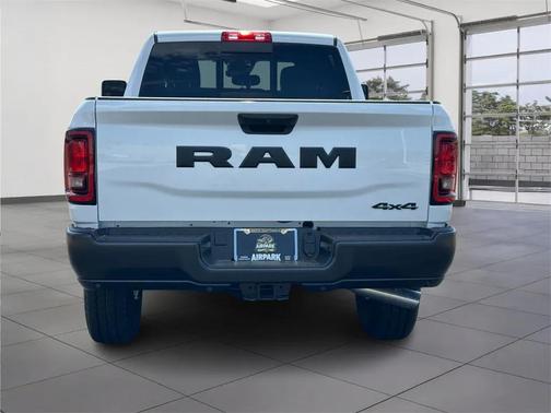 2025 RAM 2500 Tradesman Crew Cab 4x4 6'4' Box