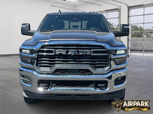 2025 RAM 2500 Tradesman Crew Cab 4x4 6'4' Box