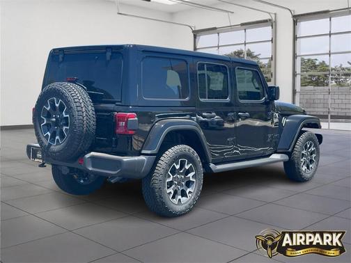 2025 Jeep Wrangler 4-Door Sahara 4x4