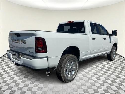 2025 RAM 2500 Big Horn Crew Cab 4x4 6'4' Box