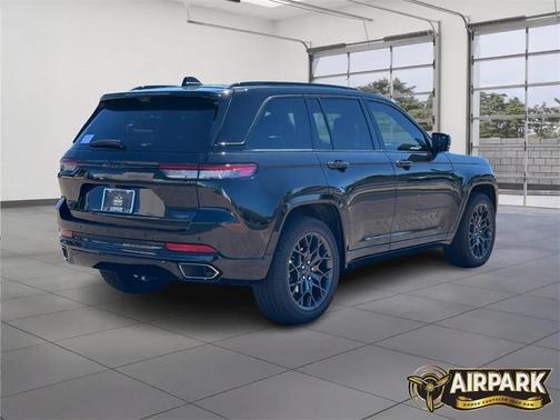 2025 Jeep Grand Cherokee Summit