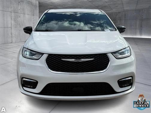 2025 Chrysler Pacifica L