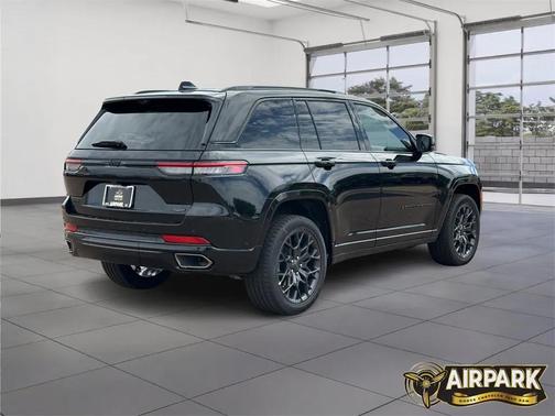 2025 Jeep Grand Cherokee Summit