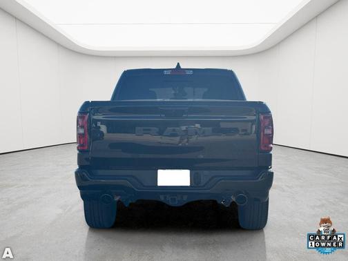 Diamond Black Crystal Pearlcoat 2025 RAM 1500 Big Horn/Lone Star