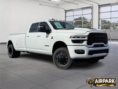2026 RAM 3500 Laramie Crew Cab 4x4 8' Box