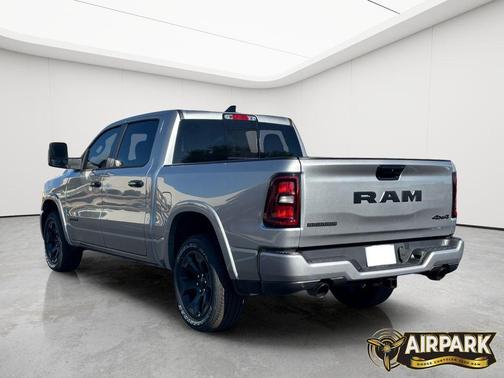 Billet Silver Metallic Clearcoat 2026 RAM 1500 Big Horn/Lone Star