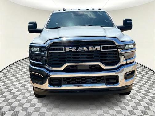 2025 RAM 3500 Tradesman Crew Cab 4x4 8' Box