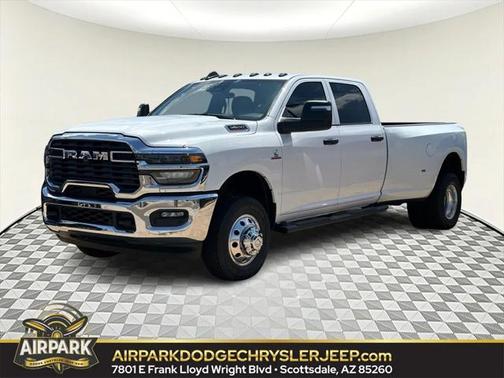 2025 RAM 3500 Tradesman Crew Cab 4x4 8' Box