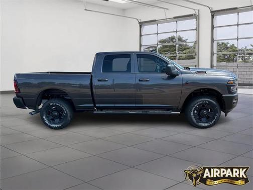 2025 RAM 2500 Tradesman Crew Cab 4x4 6'4' Box
