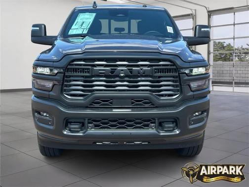 2025 RAM 2500 Tradesman Crew Cab 4x4 6'4' Box