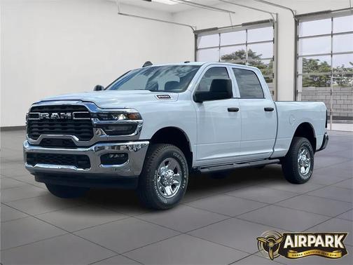 2025 RAM 2500 Tradesman Crew Cab 4x4 6'4' Box